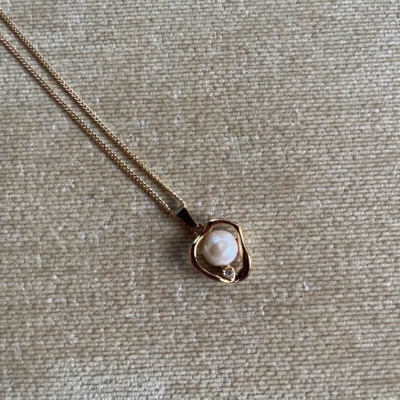 VINTAGE (1991) AVON BAROQUE ACCENT PENDANT - Picture 3 of 6